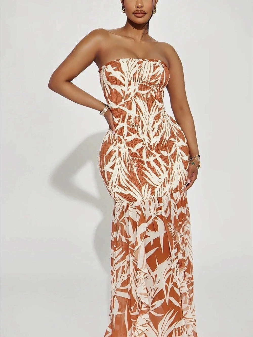 Fashion Nova
Amaya Tropical Maxi Dress Orange & Cream XL NWT